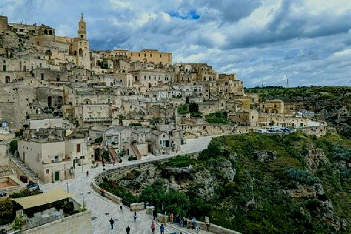 Hannah, 33 — Escort in Matera, Italy