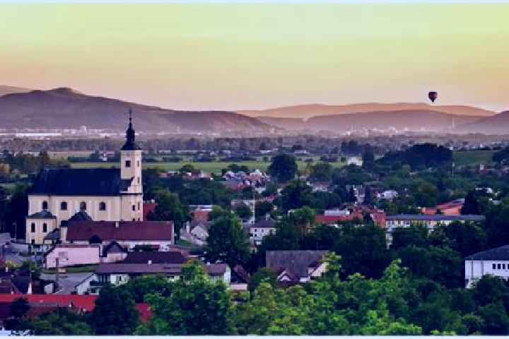 Hannah, 33 — Escort in Pruske, Slovakia
