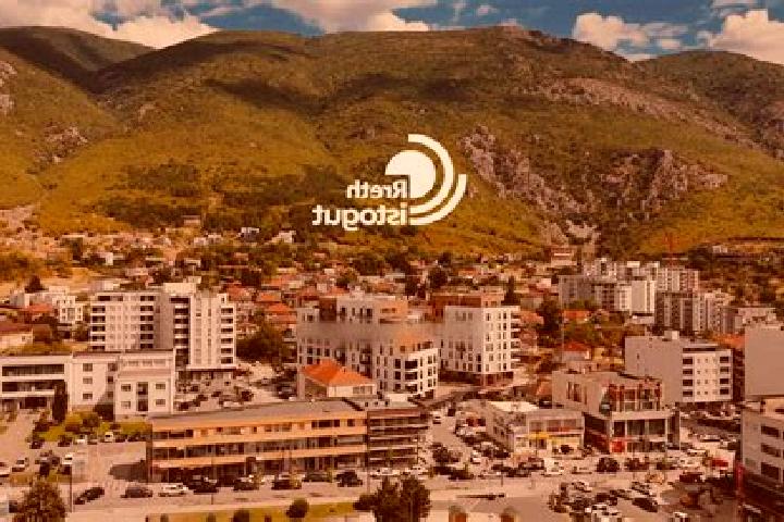 Hannah, 33 — Escort in Rreth Tapi, Albania