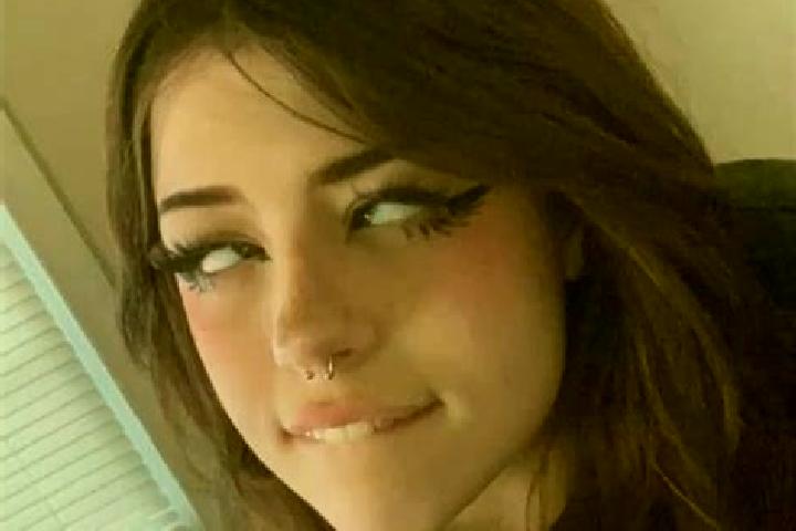 Hannah, 34, a black grey-eyed caucasian companion based in Lignieres. Offering Party Girl, GFE, Massage, Domination, OWO. Available for incall and outcall, o...