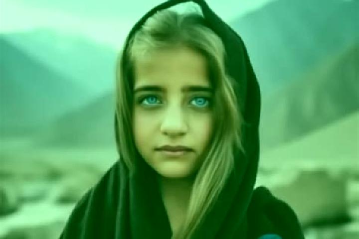 Hannah, 34, a blonde brown-eyed middle eastern companion based in Tshandama. Offering Duos, Tantra, Dinner Date, Deep French Kissing. Available for incall an...