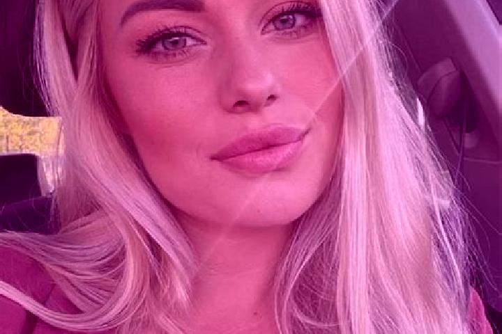 Hannah, 34, a blonde hazel-eyed ebony companion based in Bojongsarung. Offering GFE, Striptease, Erotic Massage, Girlfriend Experience, Duos. Available for i...