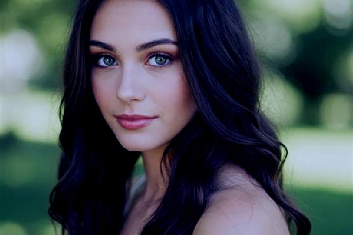 Hannah, 34, a dark blonde hazel-eyed mixed companion based in Manado. Offering Deep French Kissing, Girlfriend Experience, OWO, Travel Companion. Available f...