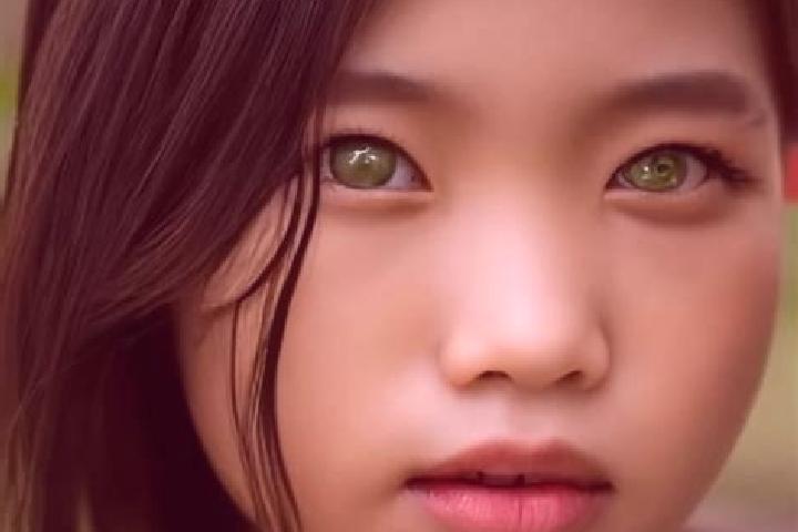 Hannah, 34, a red green-eyed asian companion based in Chomedey. Offering Couples, Domination, Deep French Kissing, Prostate Massage. Available for incall and...