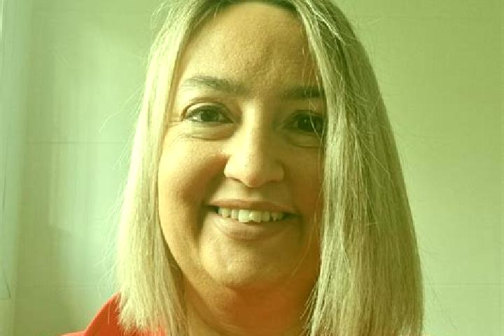 Hannah, 34 — Escort in Aubergenville, France
