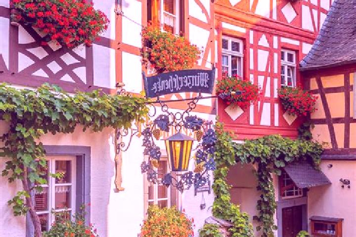 Hannah, 34 — Escort in Fursteneck, Germany