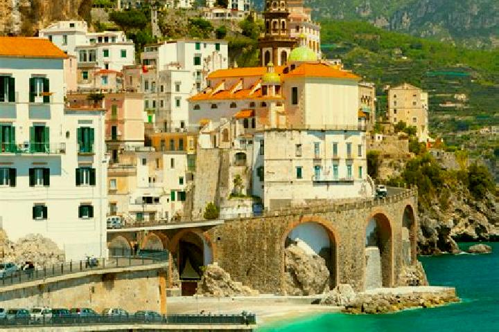 Hannah, 34 — Escort in Mezzana Bigli, Italy