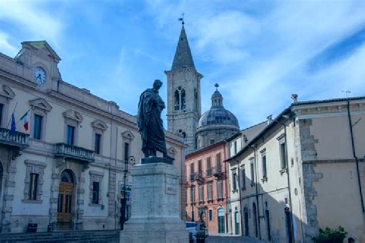 Hannah, 34 — Escort in San Salvo Marina, Italy