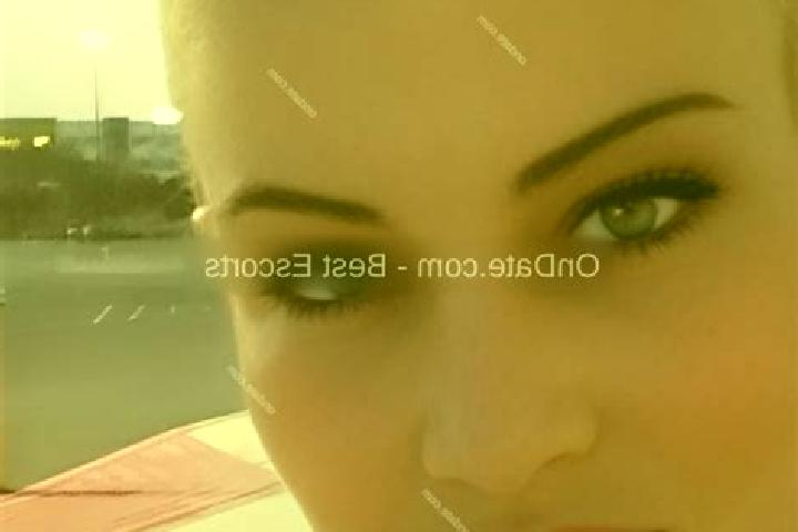 Hannah, 34 — Escort in Sipotu, Romania