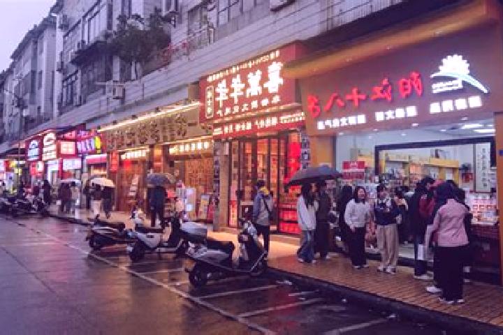 Hannah, 34 — Escort in Xincun, China