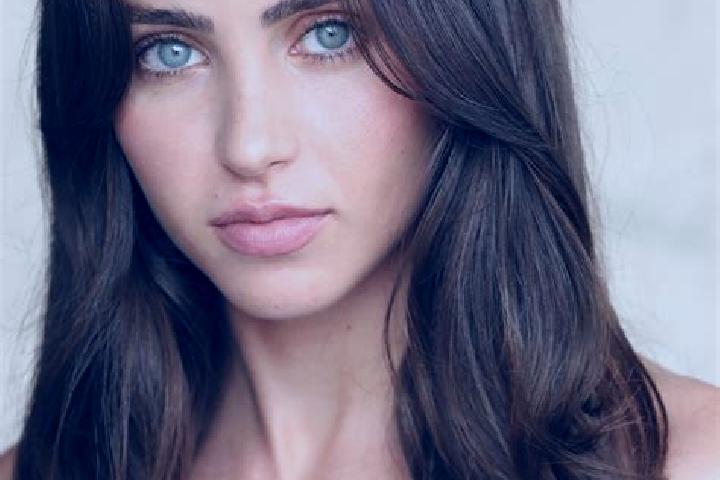 Hannah, 35, a auburn brown-eyed caucasian companion based in Kauditan. Offering A-Level, Couples, OWO, Striptease, Girlfriend Experience. Available for incal...