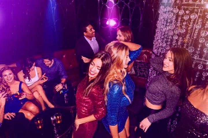 Hannah, 35, a brunette grey-eyed caucasian companion based in Verderel-les-Sauqueuse. Offering Duos, A-Level, Striptease. Available for incall and outcall, o...