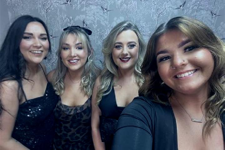 Hannah, 35 — Escort in Kanturk, Ireland