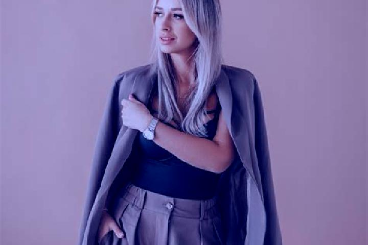 Hannah, 35 — Escort in Mikashevichy, Belarus