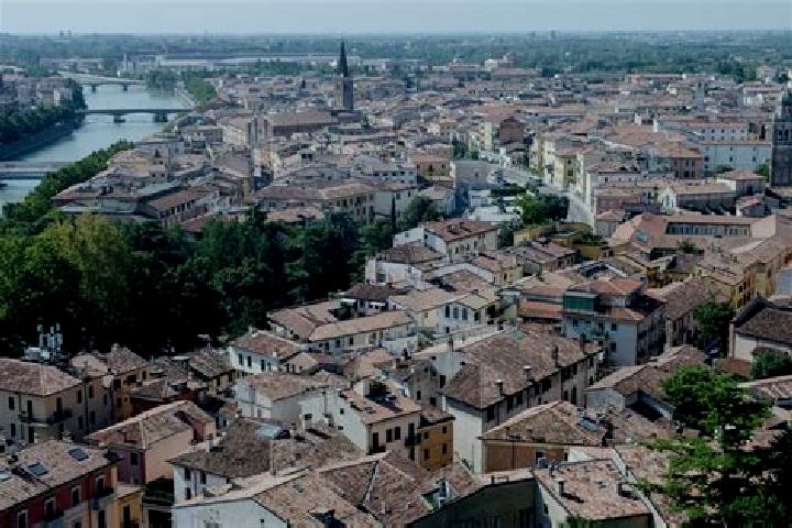 Hannah, 35 — Escort in Novi di Modena, Italy