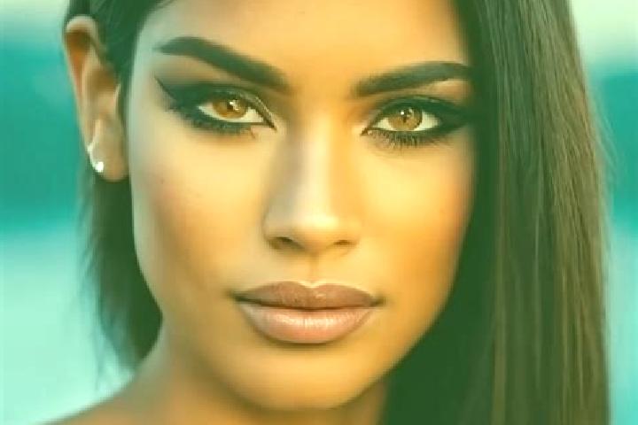 Hannah, 36, a black dark-eyed latina companion based in Hellissandur. Offering Roleplay, CIM, GFE. Available for incall and outcall, day and evening dates.