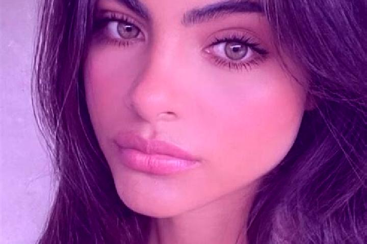 Hannah, 36, a brunette hazel-eyed middle eastern companion based in Roussillon. Offering Couples, Dinner Date, 69. Available for incall and outcall, overnigh...