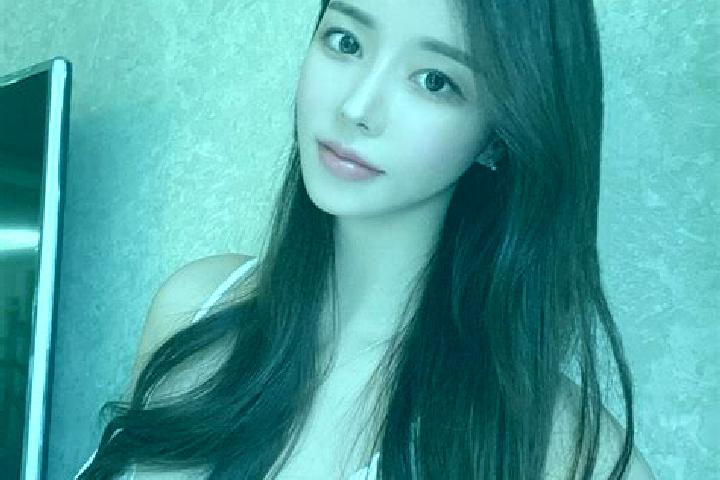 Hannah, 36 — Escort in Liangtian, China