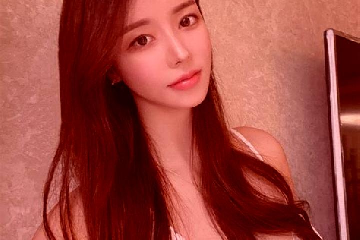 Hannah, 36 — Escort in Shangjiang, China