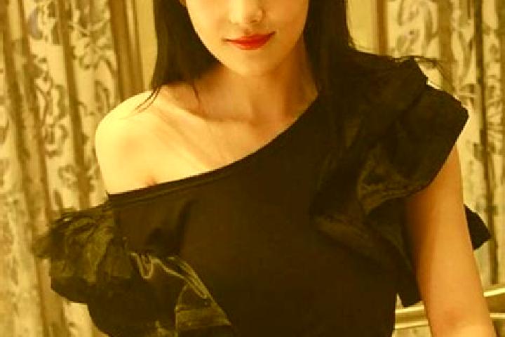 Hannah, 37, a black dark-eyed asian companion based in Malazgirt. Offering Overnight, Party Girl, Fetish. Available for incall and outcall, day and evening d...