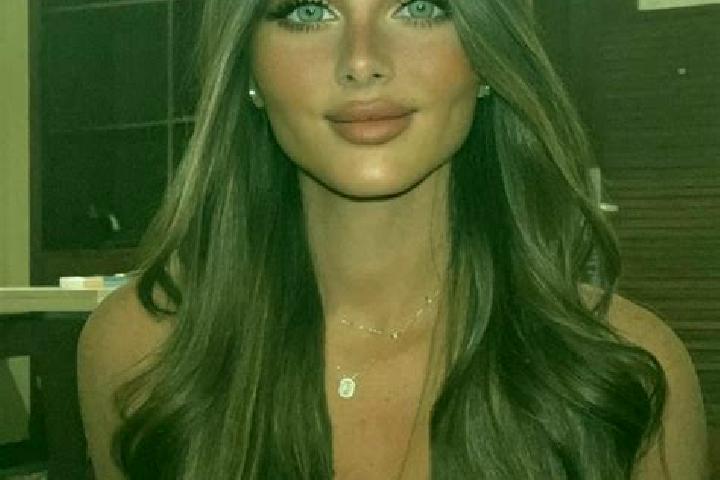 Hannah, 37, a brunette dark-eyed caucasian companion based in Turvey. Offering Dinner Date, Couples. Available for incall and outcall, day and evening dates.