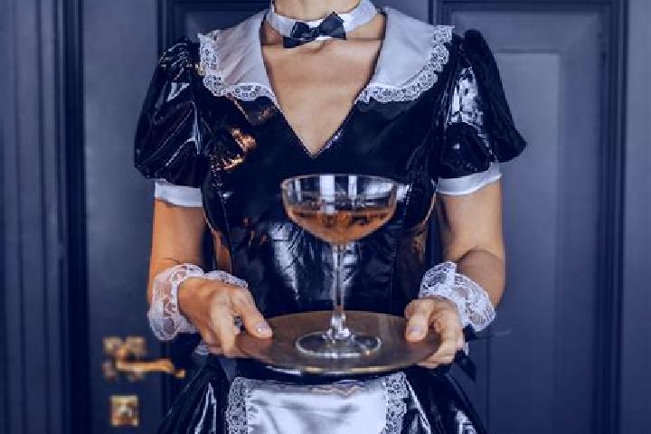 Hannah, 37, a red grey-eyed indian companion based in Straffan. Offering Dinner Date, BDSM, Roleplay. Available for incall and outcall, overnight bookings av...