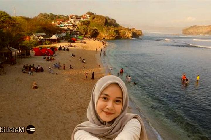 Hannah, 37 — Escort in Krapyak Kidul, Indonesia
