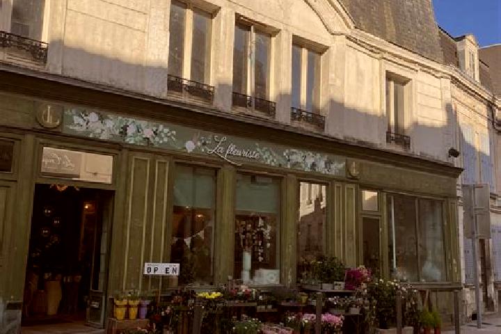 Hannah, 37 — Escort in Mesves-sur-Loire, France