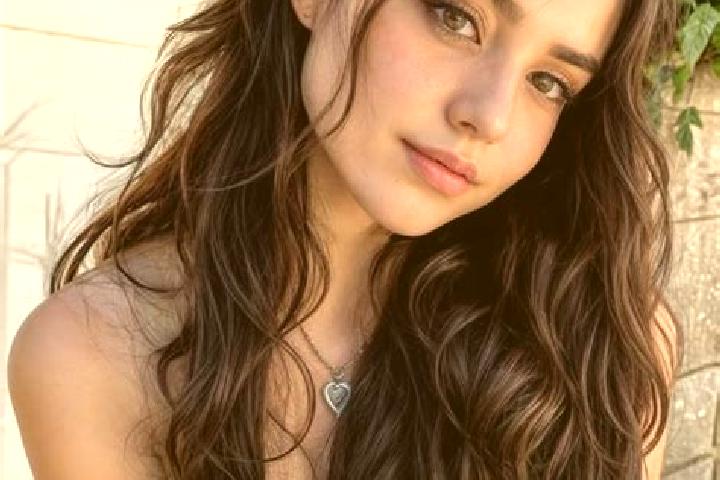 Hannah, 38, a brunette hazel-eyed middle eastern companion based in Santa Cruz de Villa Gomez. Offering Massage, Duos, Prostate Massage. Available for incall...