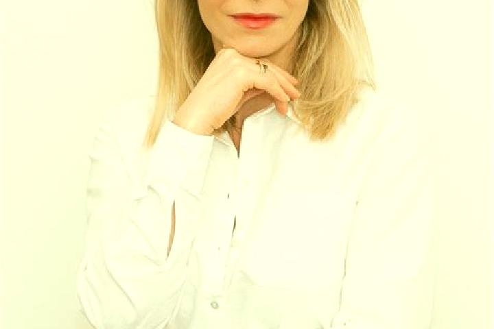 Hannah, 38 — Escort in Berteaucourt-les-Dames, France