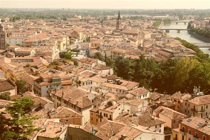 Hannah, 38 — Escort in Novi di Modena, Italy