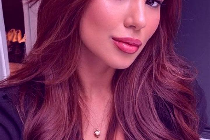 Hannah, 39, a chestnut brown-eyed latina companion based in San Miguel de Ocampo. Offering Roleplay, Striptease, Dinner Date. Available for incall and outcal...