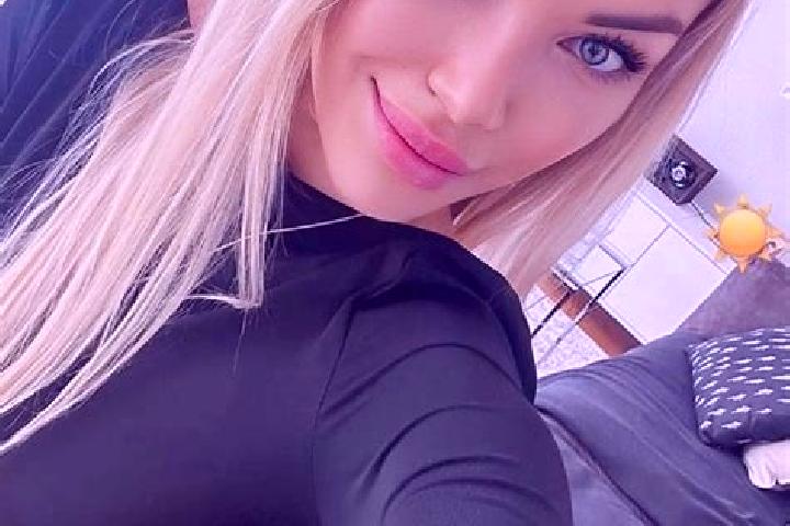 Hannah, 39 — Escort in Bubovice, Czech Republic