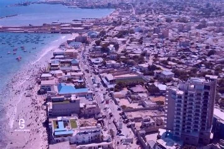 Hannah, 39 — Escort in Cadale, Somalia