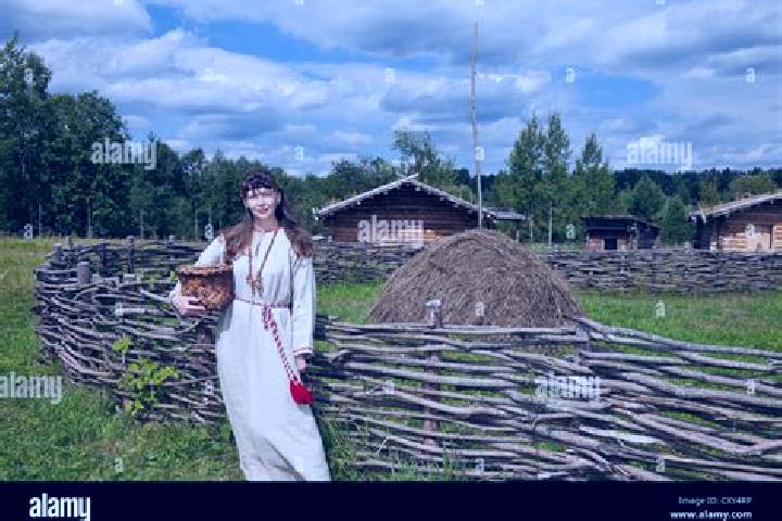 Hannah, 39 — Escort in Mikhaylovka, Russia