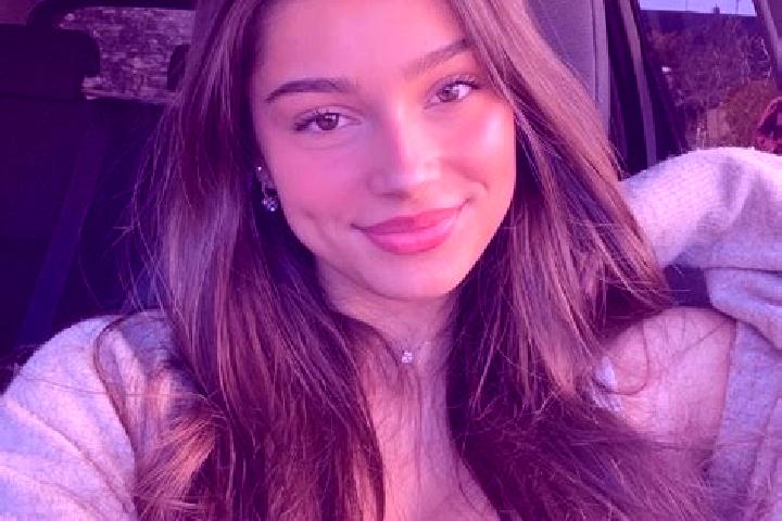 Harper, 20, a brunette blue-eyed asian companion based in Priola. Offering GFE, OWO, Deep French Kissing. Available for incall and outcall, day and evening d...