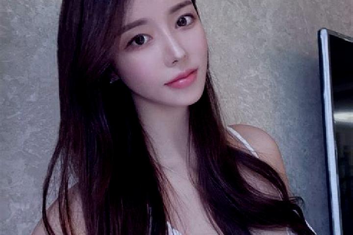 Harper, 20 — Escort in Duoxiang, China