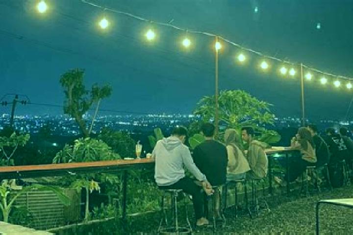 Harper, 20 — Escort in Ngaliyan, Indonesia