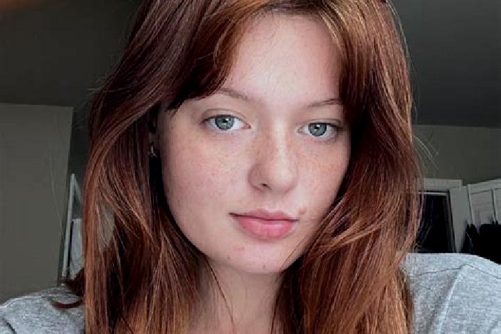 Harper, 21, a auburn blue-eyed caucasian companion based in Aubencheul-au-Bac. Offering Roleplay, Massage. Available for incall and outcall, day and evening ...