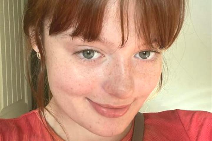 Harper, 21, a red brown-eyed latina companion based in Krzyszkowice. Offering Travel Companion, Couples, OWO, Striptease. Available for incall and outcall, d...