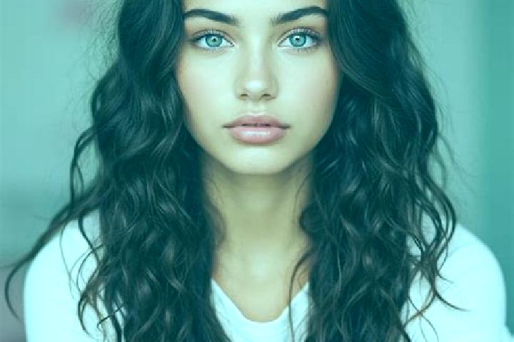 Harper, 22, a dark blonde amber-eyed mediterranean companion based in Sunne. Offering Erotic Massage, Tantra. Available for incall and outcall, day and eveni...