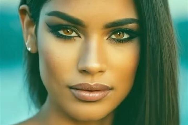 Harper, 22, a dark blonde dark-eyed latina companion based in Chenini Nahal. Offering Travel Companion, Deep French Kissing, 69, Overnight, Striptease. Avail...