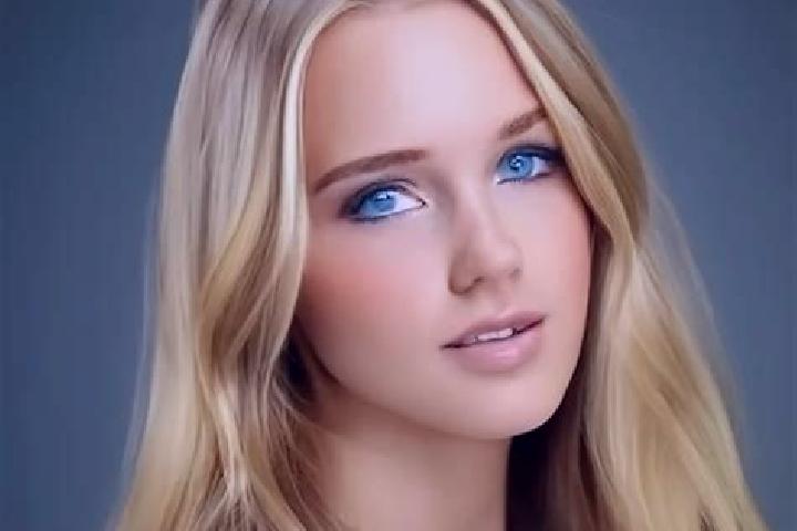 Harper, 22, a dark blonde dark-eyed mediterranean companion based in Koshi. Offering Dinner Date, Overnight, A-Level. Available for incall and outcall, overn...