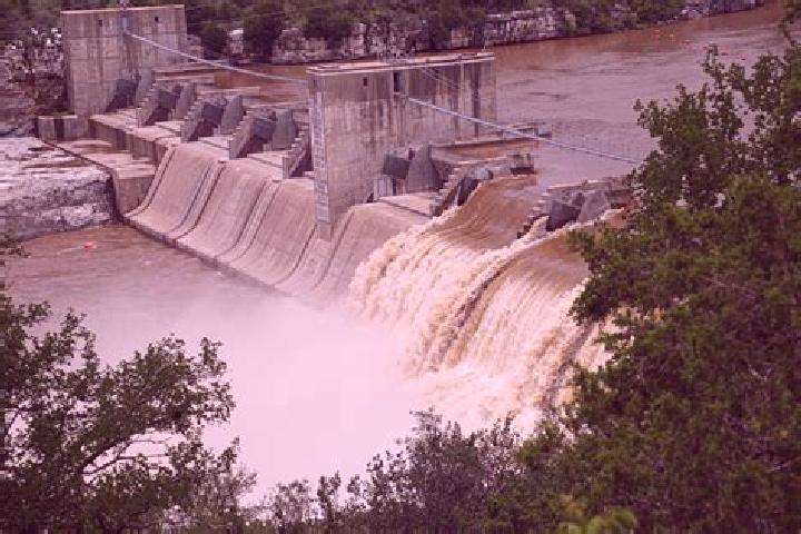 Harper, 22 — Escort in Buchanan Dam, United States