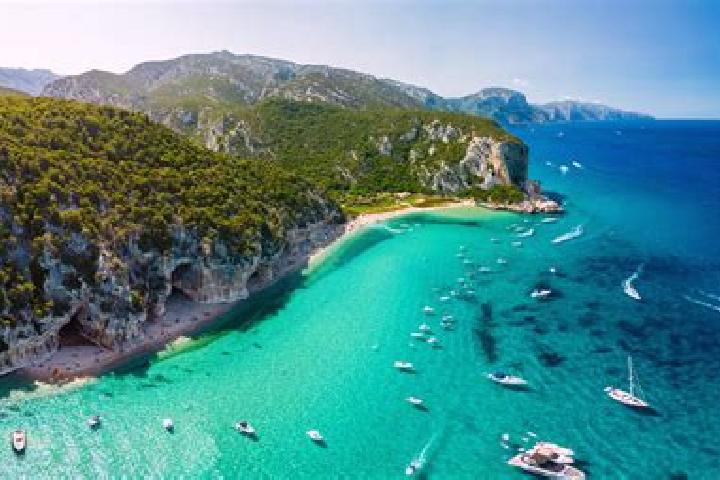 Harper, 22 — Escort in Cala Gonone, Italy