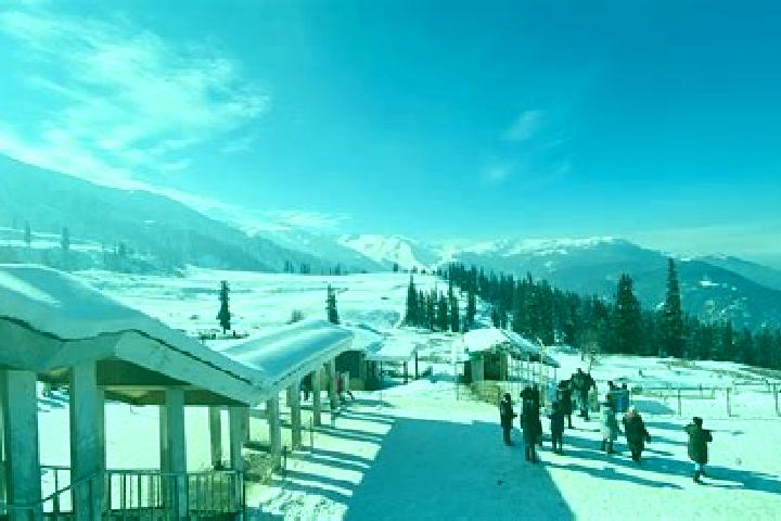 Harper, 22 — Escort in Gulmarg, India