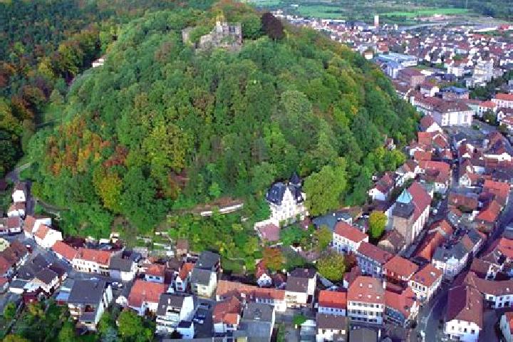 Harper, 22 — Escort in Queidersbach, Germany