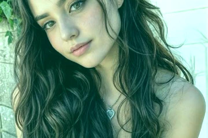 Harper, 23, a auburn hazel-eyed caribbean companion based in Huamantla. Offering Striptease, A-Level, 69, BDSM. Available for incall and outcall, day and eve...