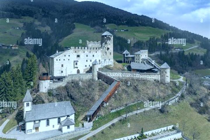 Harper, 23 — Escort in Heinfels, Austria