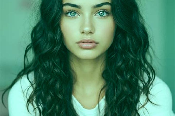 Harper, 24, a auburn amber-eyed mediterranean companion based in Everton Park. Offering Duos, GFE, BDSM. Available for incall and outcall, overnight bookings...